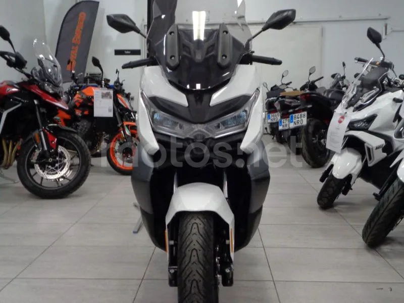 Voge SR4 Max 5100 € 2026 Valladolid - 2