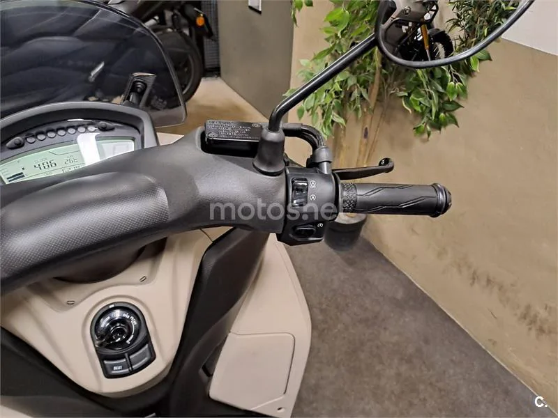 Yamaha Tricity 125 - Vista 12