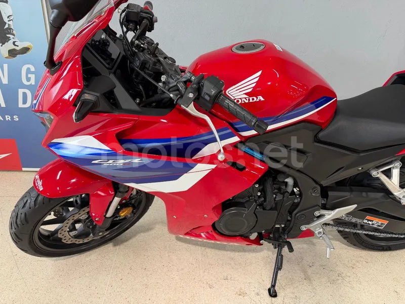 Honda CBR500R - Vista 4