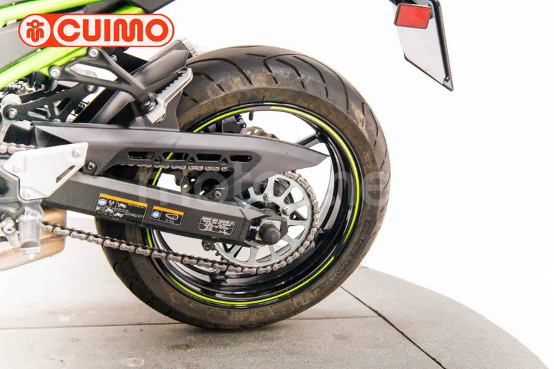 Kawasaki Z900 - Vista 26