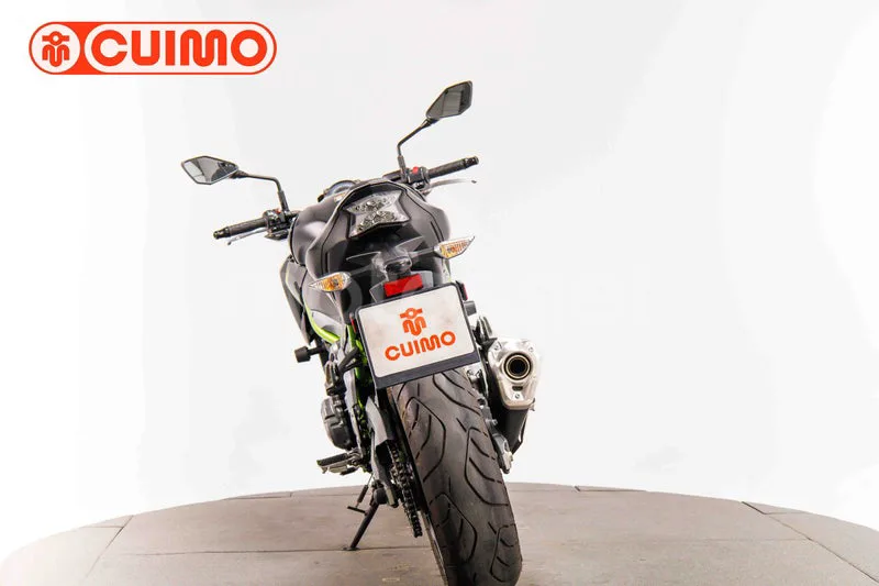 Kawasaki Z900 - Vista 6