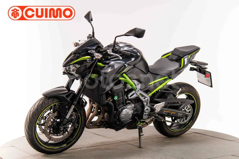 Kawasaki Z900 - Vista 10