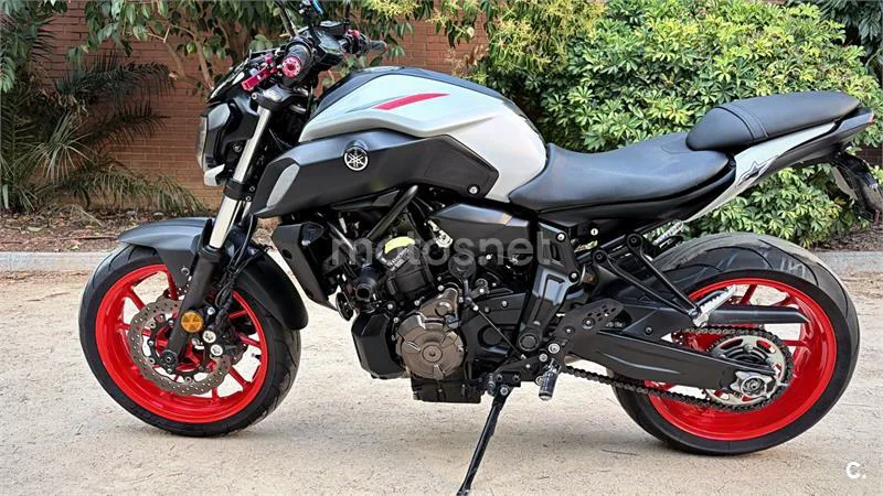 Yamaha MT-07 - Vista 3