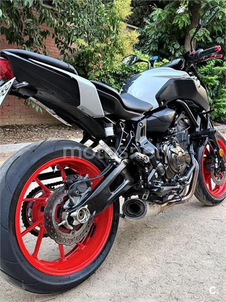 Yamaha MT-07 - Vista 4
