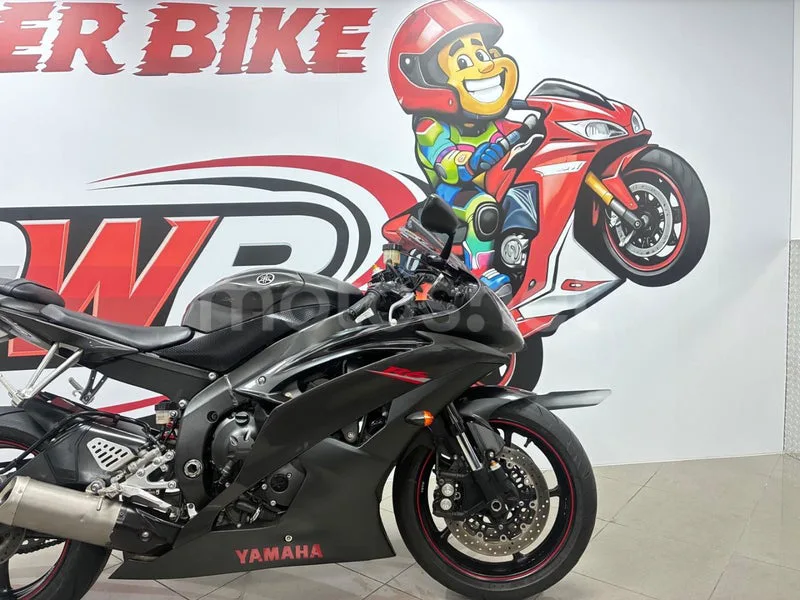 Yamaha YZF-R6 - Vista 7