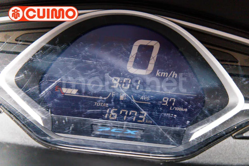 Honda PCX125 - Vista 25