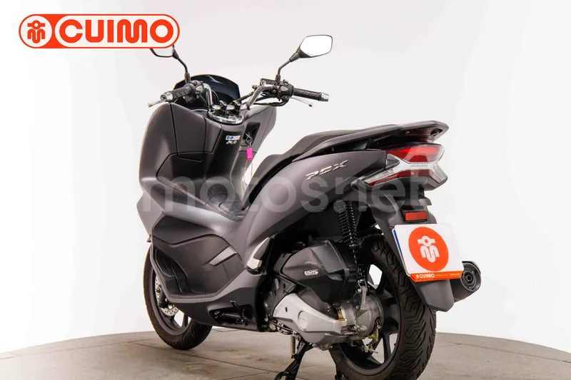 Honda PCX125 - Vista 6