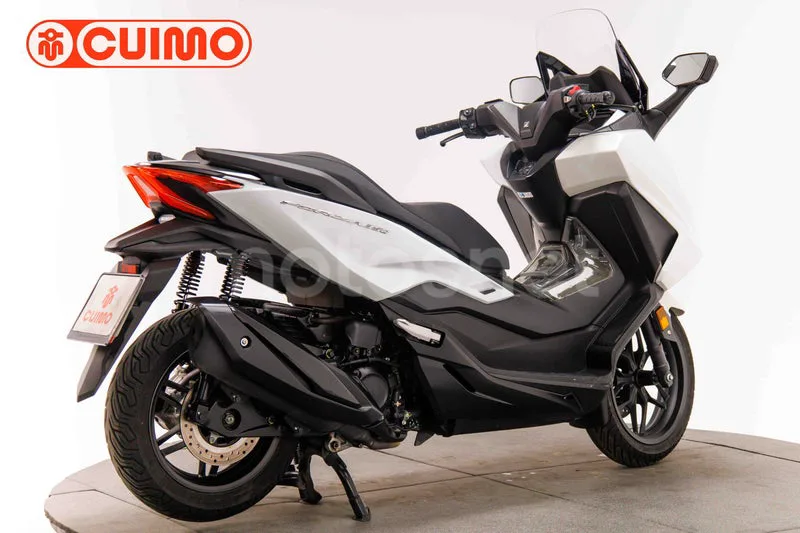Honda Forza 350 - Vista 4