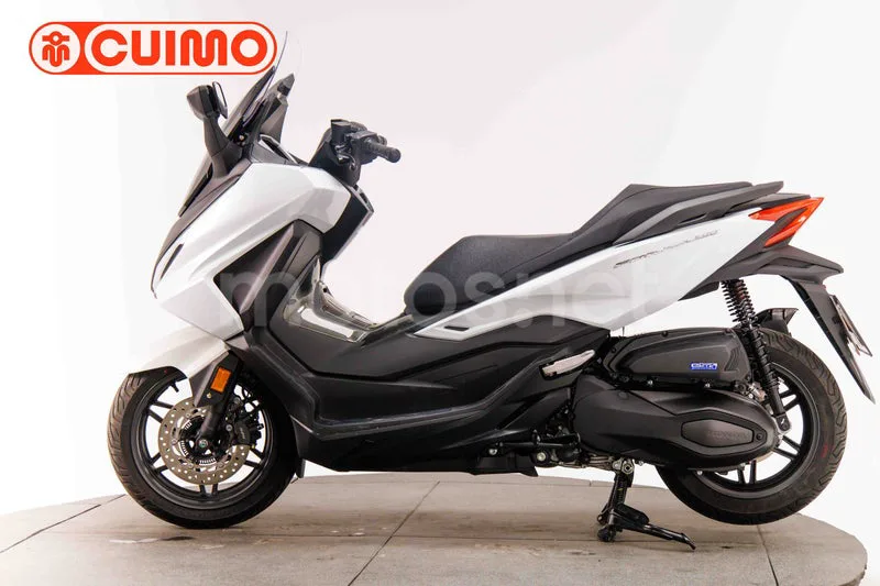 Honda Forza 350 - Vista 8