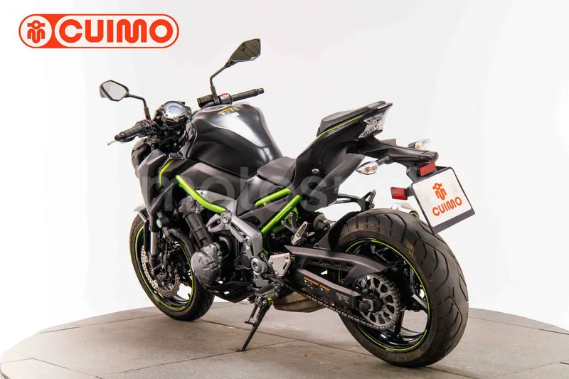 Kawasaki Z900 - Vista 6