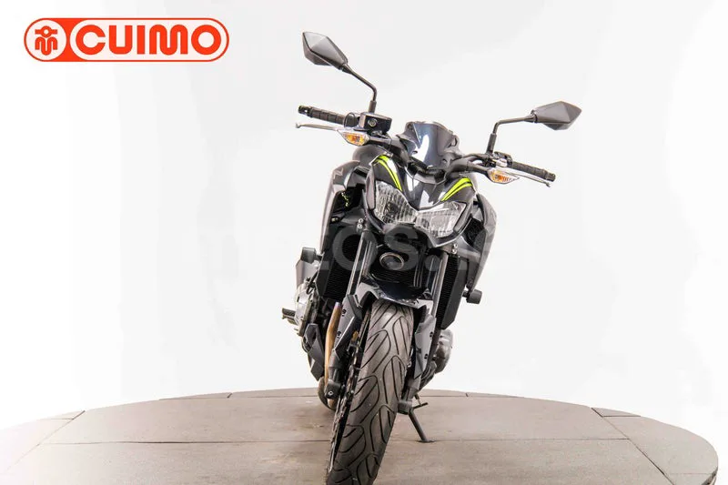 Kawasaki Z900 - Vista 10