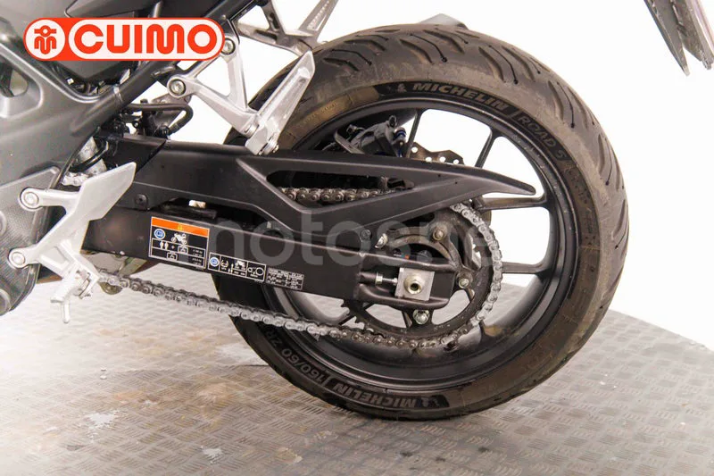 Honda CB750 Hornet - Vista 25