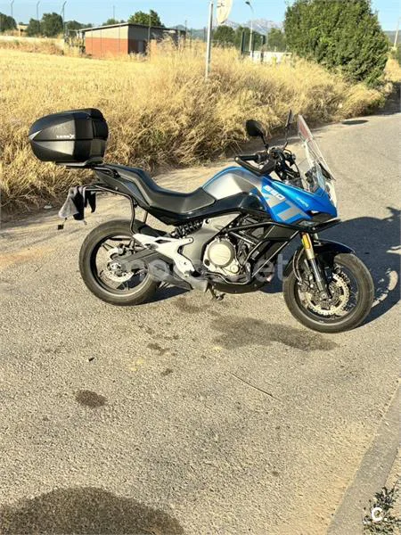 CFMOTO 650MT 3800 € 2022 Barcelona - 1