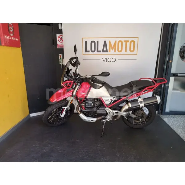 Moto Guzzi V85 TT - Vista 3