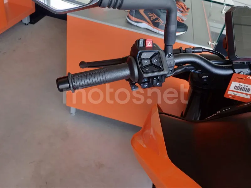KTM 790 Adventure - Vista 6