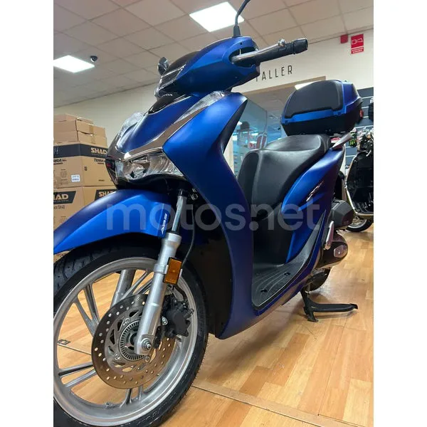 Honda SH125i - Vista 3