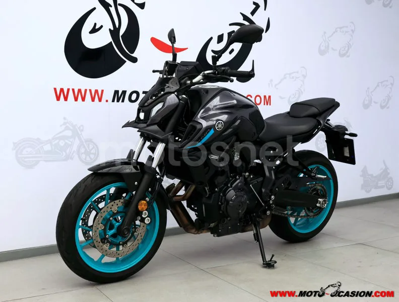 Yamaha MT-07 - Vista 8