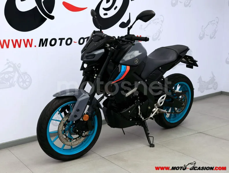 Yamaha MT-125 - Vista 8