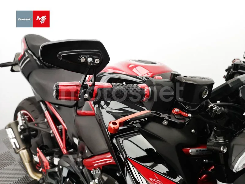 Kawasaki Z900 - Vista 15