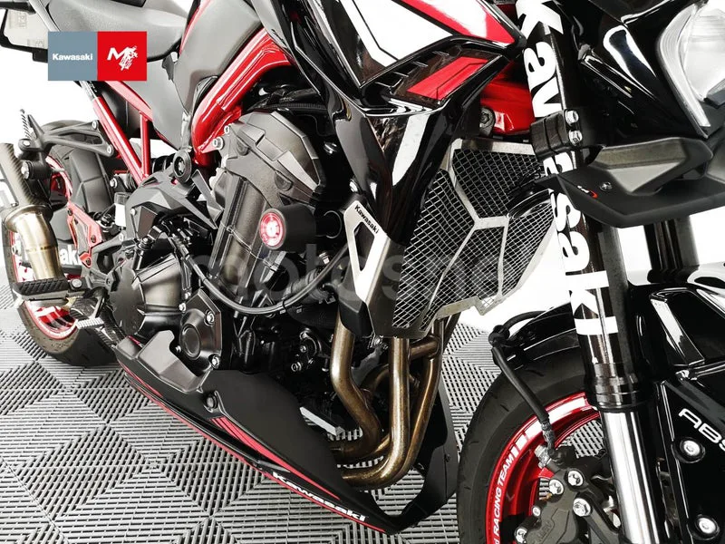 Kawasaki Z900 - Vista 16