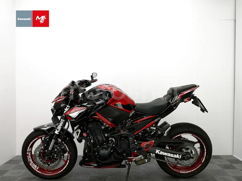 Kawasaki Z900 - Vista 20