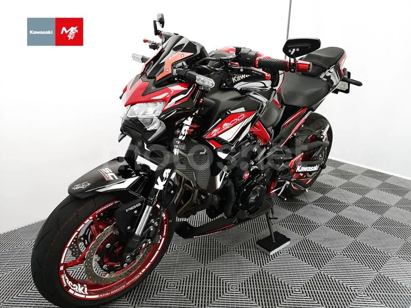 Kawasaki Z900 - Vista 21