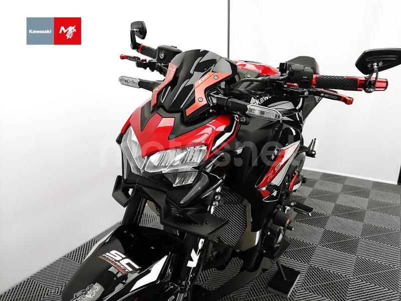 Kawasaki Z900 - Vista 23