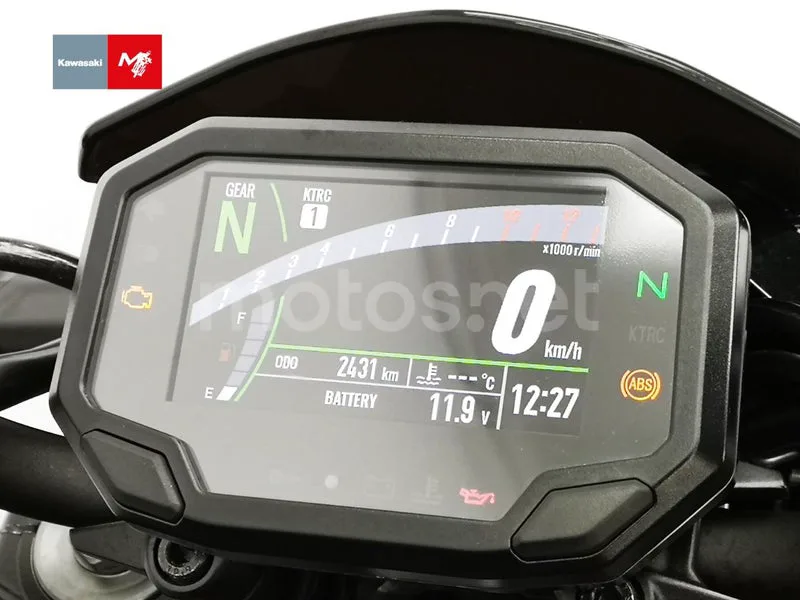 Kawasaki Z900 - Vista 9