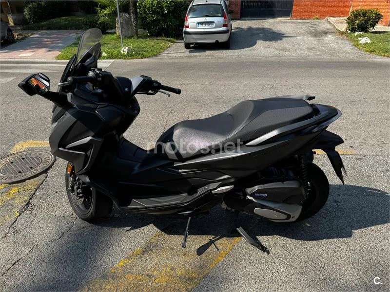 Honda Forza 125 - Vista 4