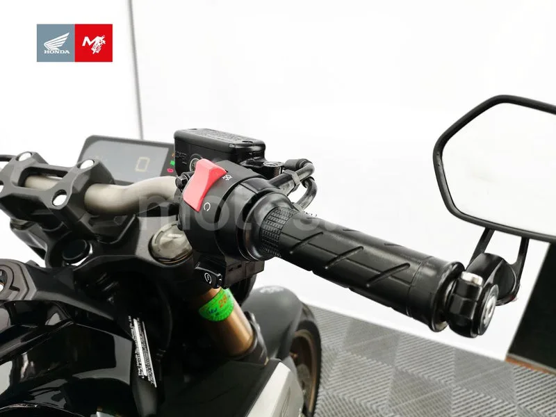 Honda CB650R - Vista 11
