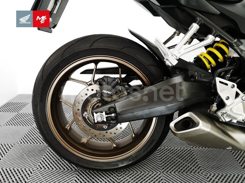 Honda CB650R - Vista 13