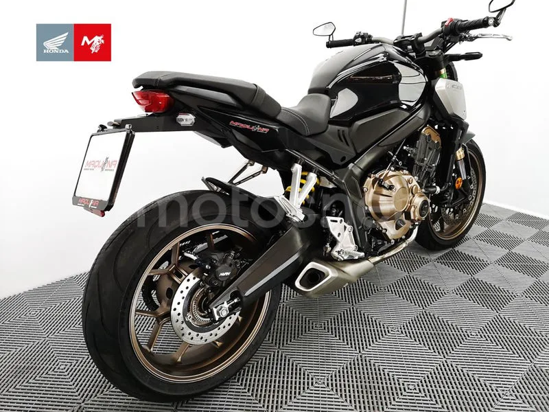 Honda CB650R - Vista 4