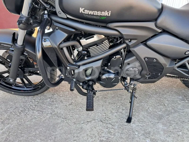 Kawasaki Vulcan S - Vista 15