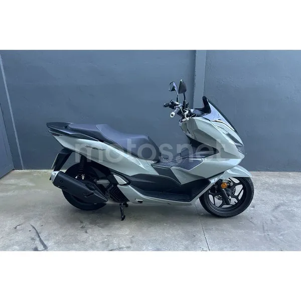 Honda PCX125 - Vista 5