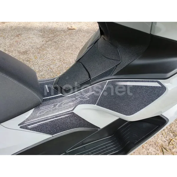 Honda PCX125 - Vista 9