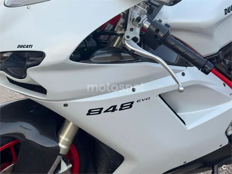 Ducati 848 EVO - Vista 3