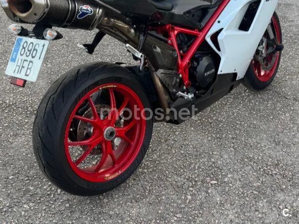 Ducati 848 EVO - Vista 4