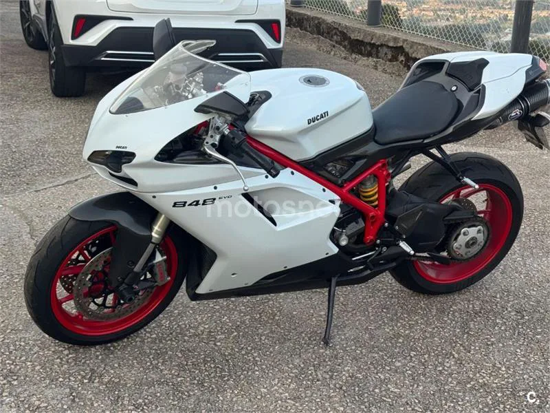 Ducati 848 EVO - Vista 5