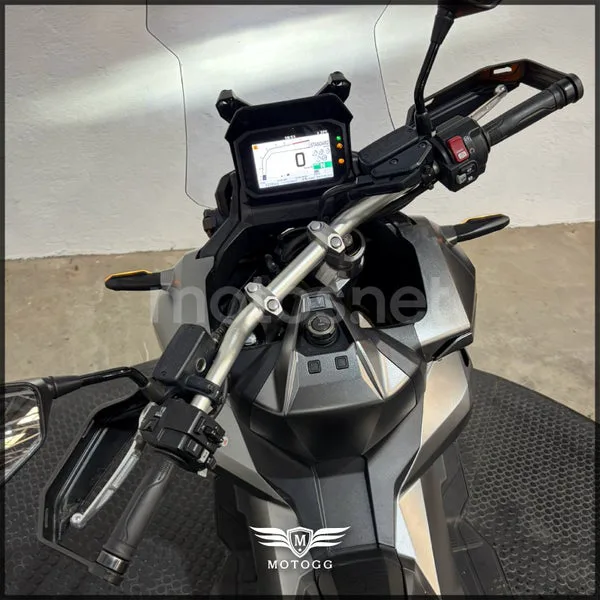 Honda X-ADV - Vista 7