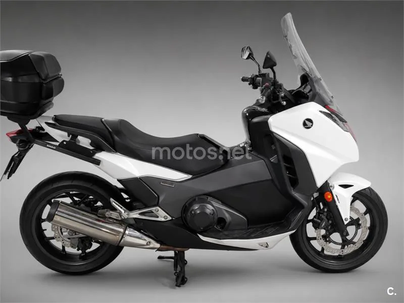 Honda Integra 750 S - Vista 4