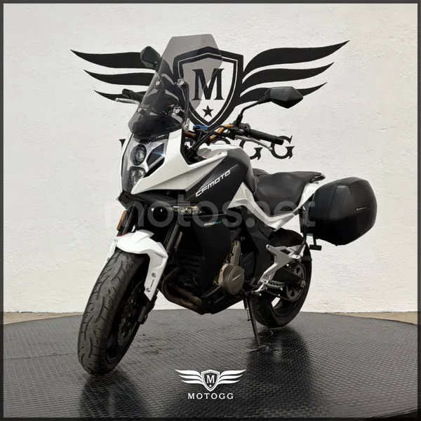 CFMOTO 650MT - Vista 3