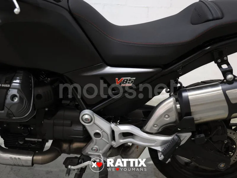 Moto Guzzi V85 Strada 9900 € 2024 Barcelona - 2