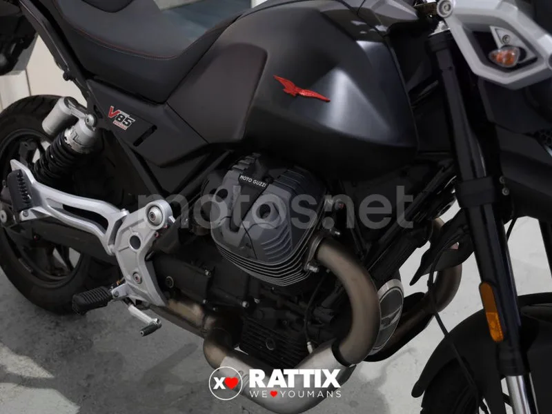 Moto Guzzi V85 Strada - Vista 12
