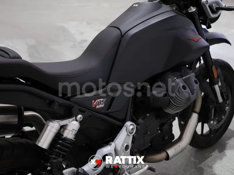 Moto Guzzi V85 Strada - Vista 16