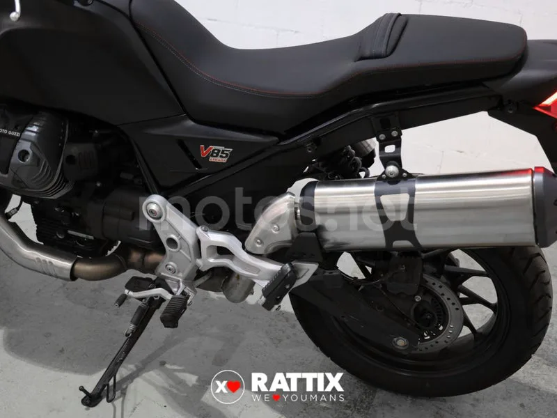 Moto Guzzi V85 Strada - Vista 3