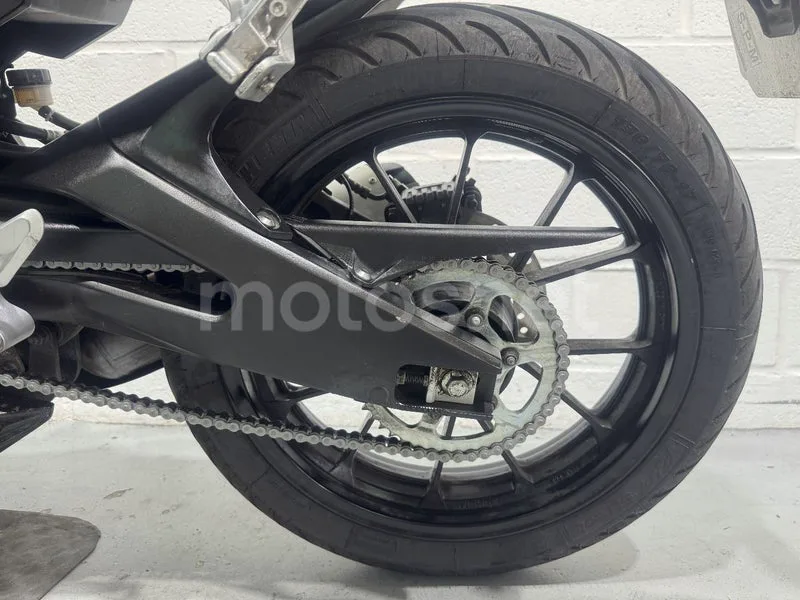 Yamaha MT-125 - Vista 26