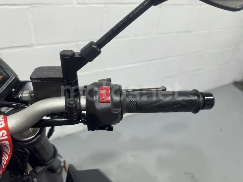 Yamaha MT-125 - Vista 28