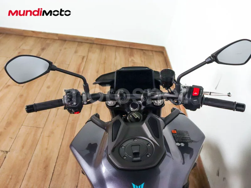 Yamaha MT-09 - Vista 11