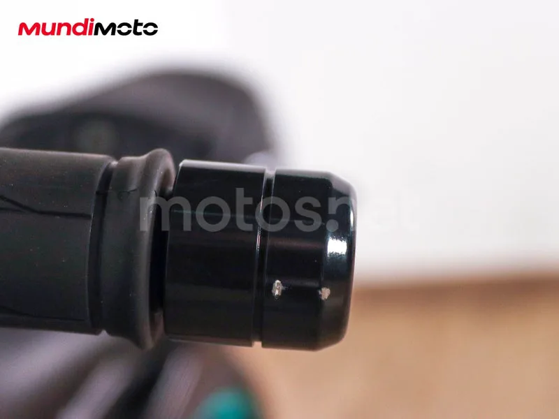 Yamaha MT-09 - Vista 20