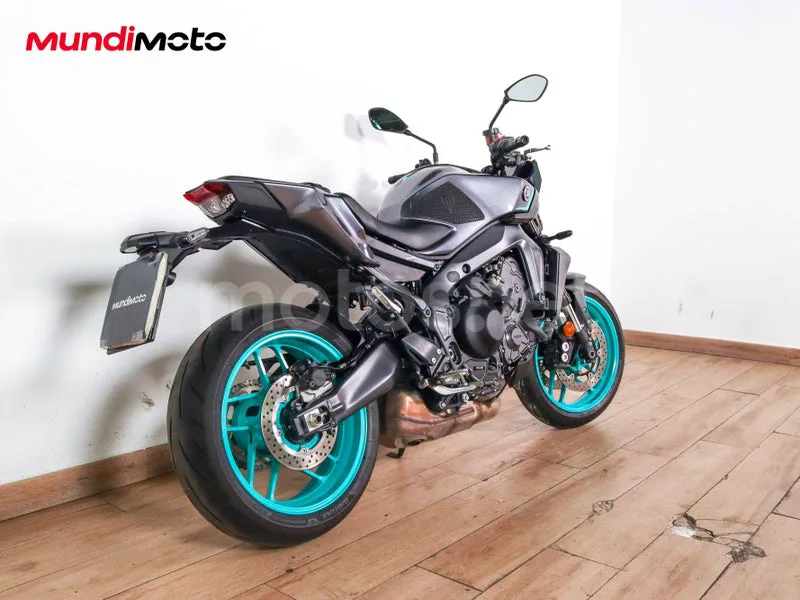 Yamaha MT-09 - Vista 3
